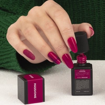unghie rosse natale magenta